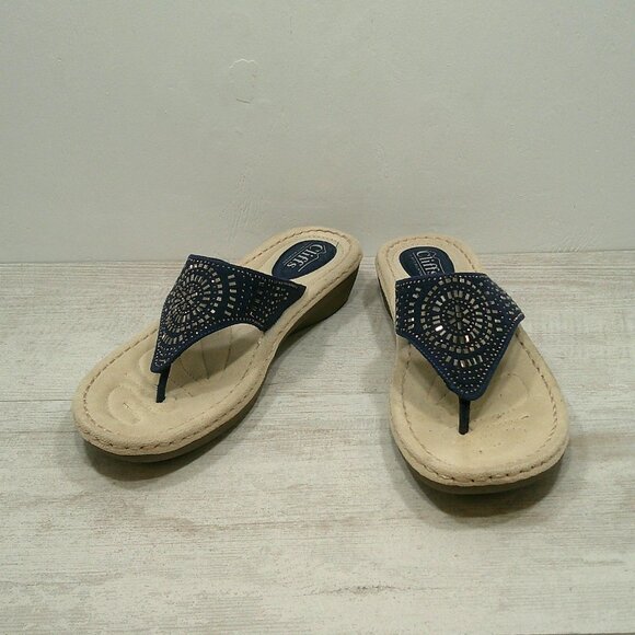 Cliffs by WHITE MOUNTAIN Shoes - CLIFFS BY WHITE MOUNTAIN Navy Women's Cienna Mini Wedge Flip Flop Sandal Size 11
